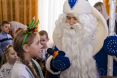 Подарки от помощника Деда Мороза